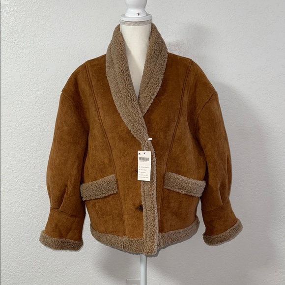 NWT! Brown Shearling Jacket with Cream Trim - Picture 10 of 16